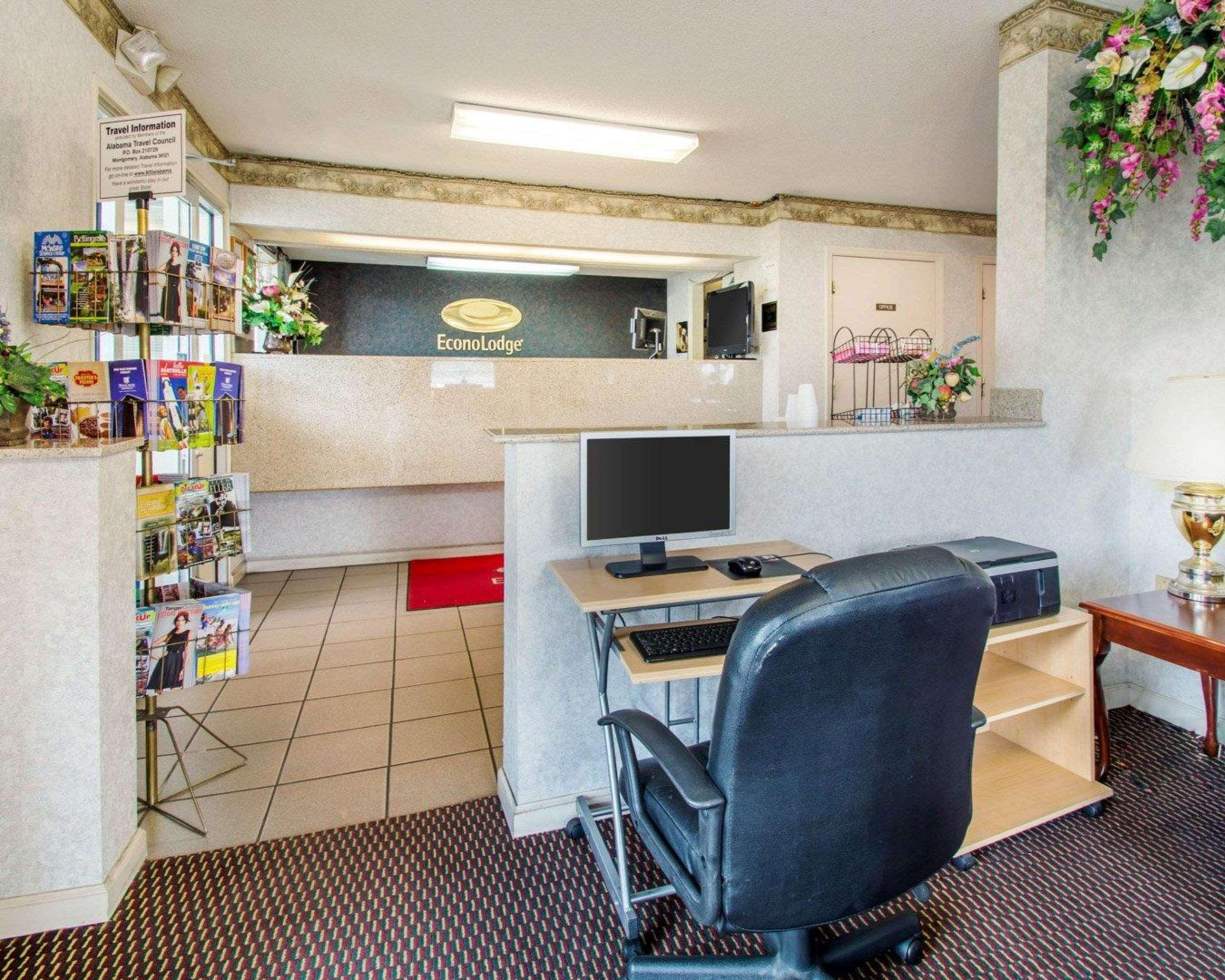 Econo Lodge Трой Экстерьер фото