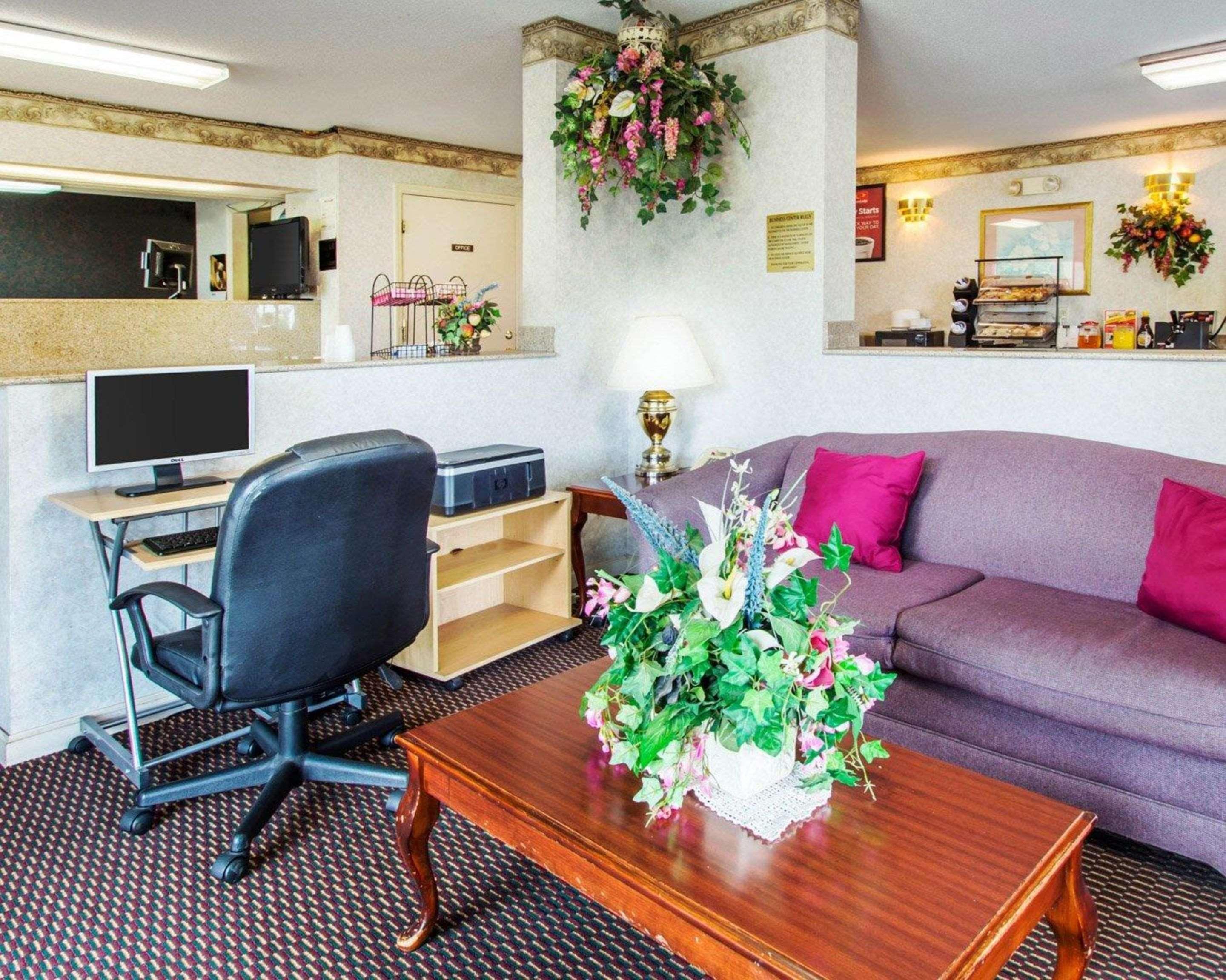 Econo Lodge Трой Экстерьер фото
