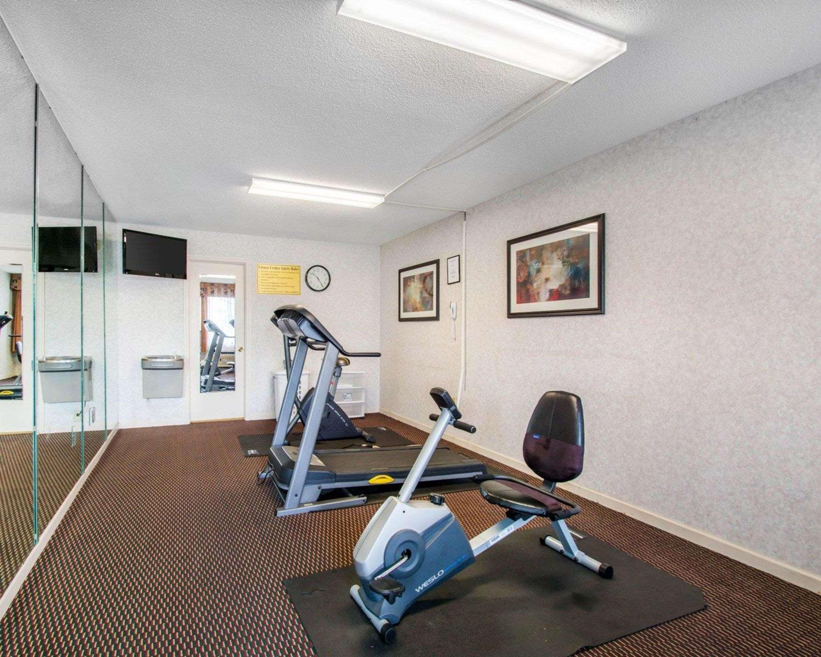 Econo Lodge Трой Экстерьер фото