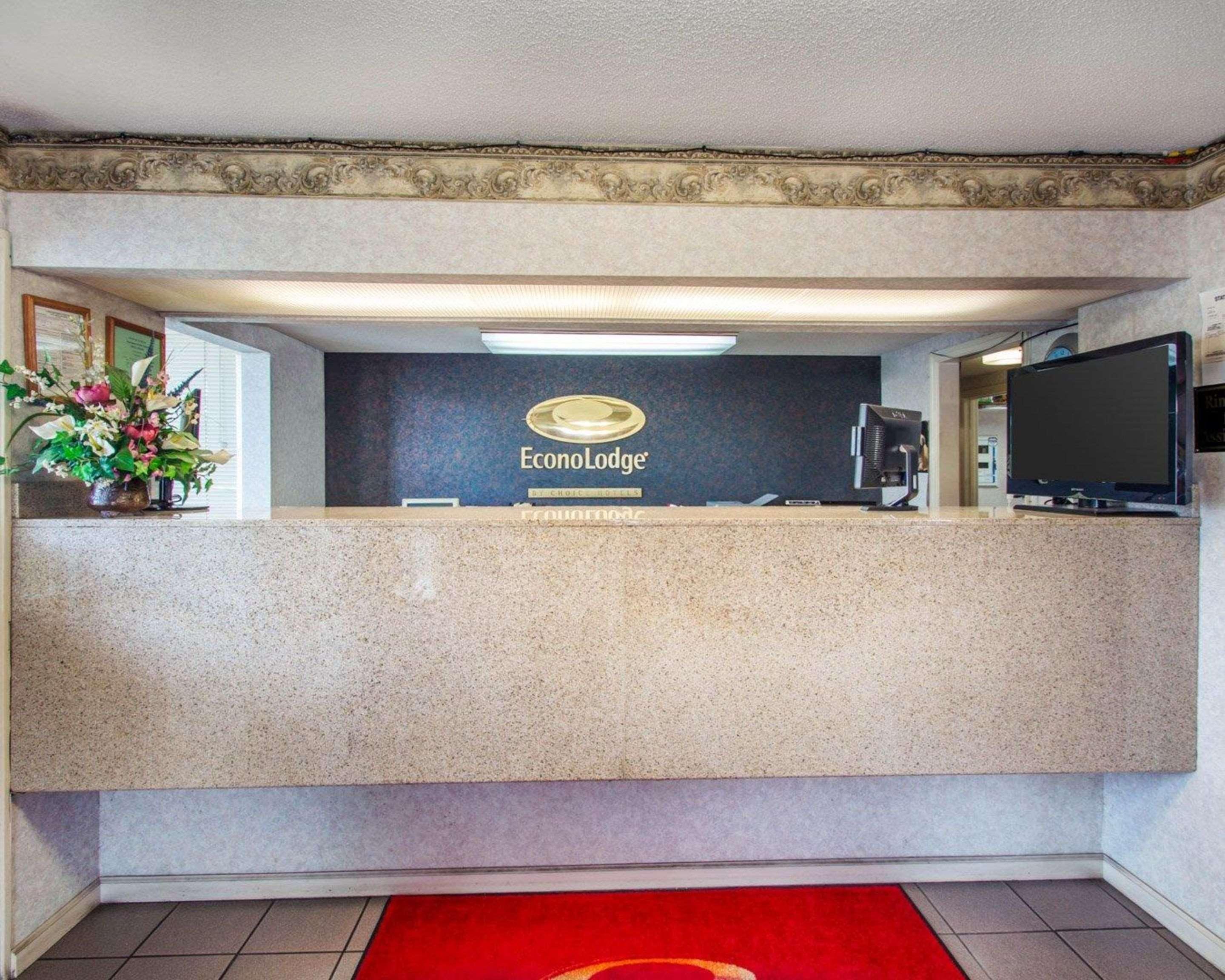 Econo Lodge Трой Экстерьер фото