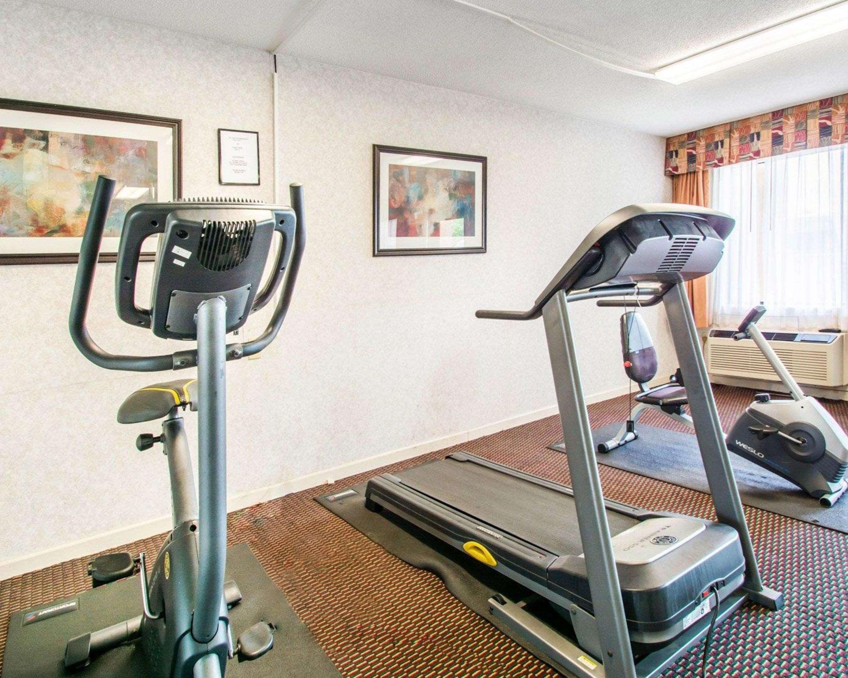 Econo Lodge Трой Экстерьер фото